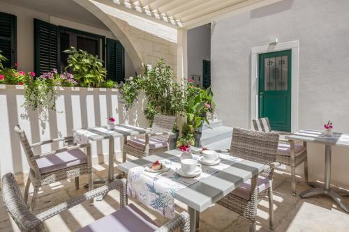 Balatura Split Luxury Rooms - image 8