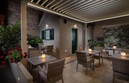 Balatura Split Luxury Rooms - image 3