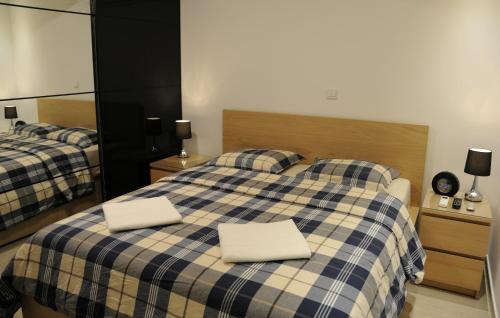1 queen bed
