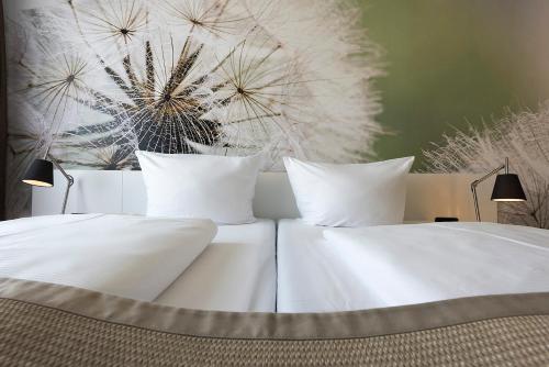 1 double bed, 1 twin bed