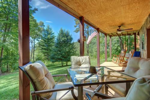 3 Bed 2 Bath Vacation home in Blue Ridge - image 2