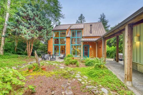 Lake Joy Waterfront Retreat - image 4