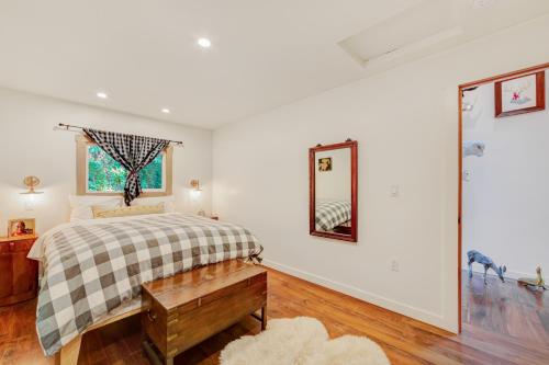 Roo's River House