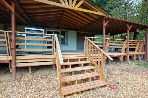 3 Bed 3 Bath Vacation home in Covington