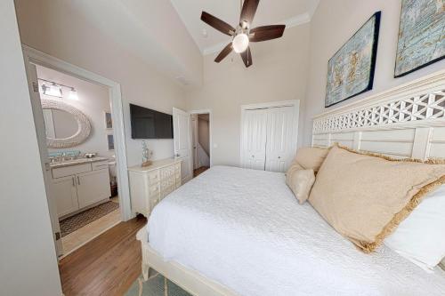 5 Bed 4 Bath Vacation home in Miramar Beach - image 8