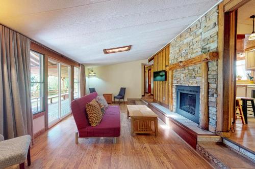 3 Bed 3 Bath Vacation home in Covington - image 6