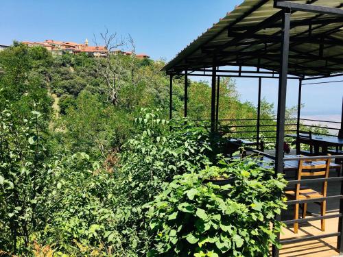 Lia's Guest House in Signali