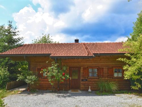 Vintage Holiday Home in Grafenried with Garden - Drachselsried