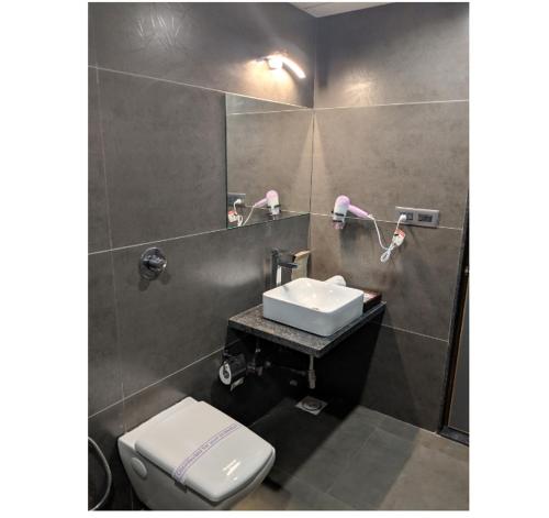 The Orchid Hotel – Ahmedabad, TN