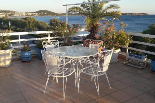  Top studio apartment in Voula, Pension in Athen bei Athen