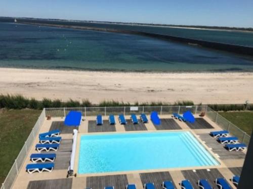 Studio duplex dans residence de standing avec piscine, vue sur mer