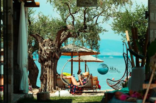  By the sea luxury suites in Limenas