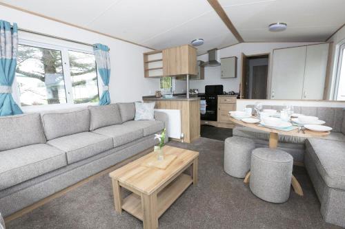 4 Berth Luxury Caravan Pet Free