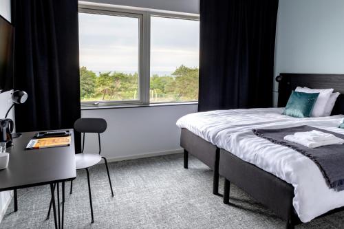 2 twin beds
