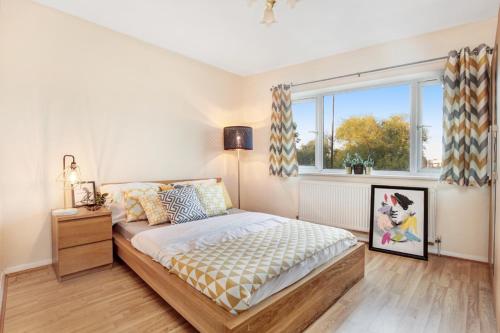 Charming Room In The Heart Of Chiswick, , London