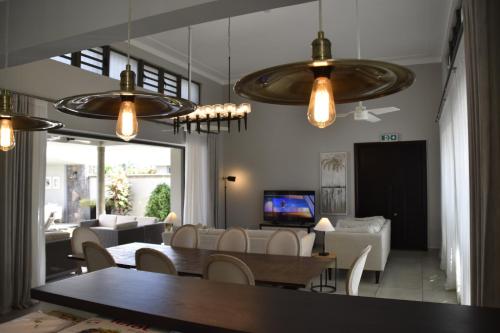 حانة/استراحة, Royal Park Balaclava Villa Sandpiper in بالاكلاف