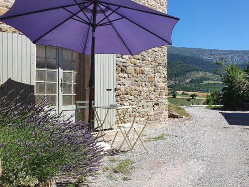 Вход, La Chambre d'Hôtes du Cladan (La Chambre d'Hotes du Cladan) in Serres
