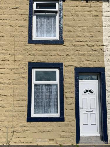 Entrada, Entire 6 Bed 5 Star Luxury House FREE WiFi nice views in Burnley