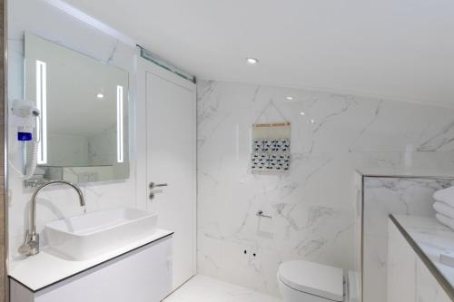 Apartments and Rooms Villa Naida