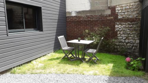 Studio avec jardin et stationnement gratuit à Rouen