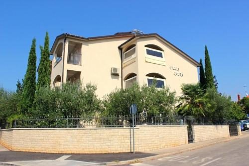  Villa Laura, Pension in Poreč