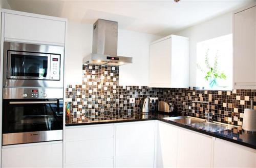 Flat 4 Summertown Court - image 11
