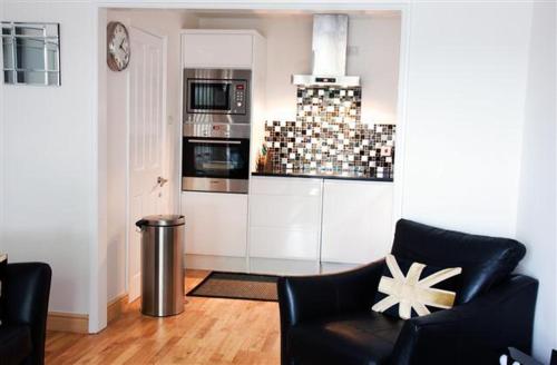 Flat 4 Summertown Court - image 12