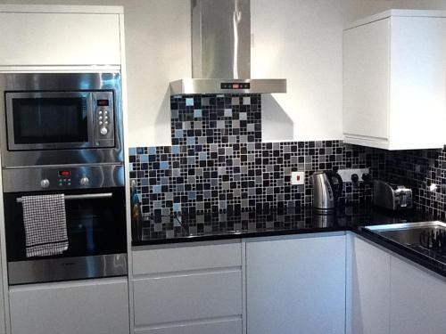 Flat 4 Summertown Court - image 6