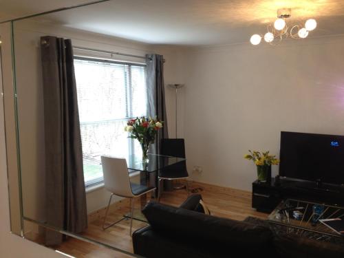 Flat 4 Summertown Court - image 9