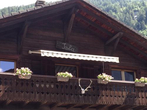 The cosy Isba - Chambre d hotes - Val de Bagnes - Verbier in Bagnes City Center