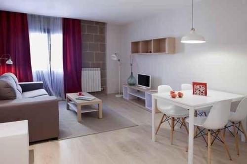 Apartamentos Turísticos Beethoven Haro - image 12