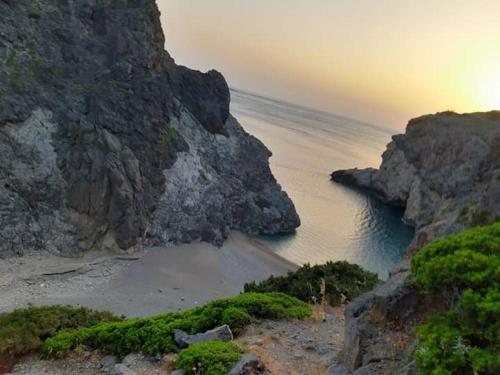 Cerigo Hilltop House (Kythira)