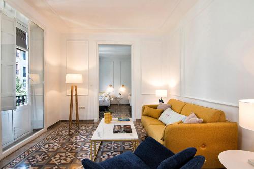 Gran Vía Luxury 3BR 5