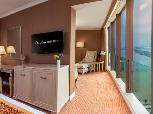 room detail thumbnail 0