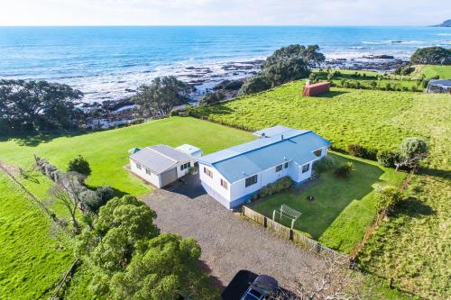 A környék, Airi Kainga - Seaside Escape in Te Kaha
