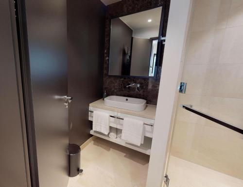 White Pearl Apartment 0.05 - image 5
