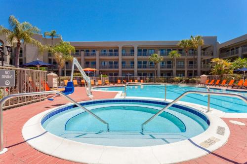 La Quinta Inn & Suites by Wyndham Ft. Myers Sanibel Gateway