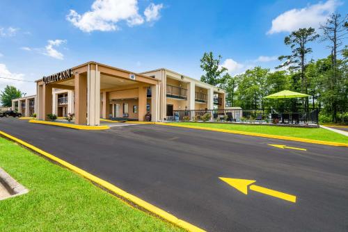Quality Inn Cullman I-65 Exit 310 in Cullman, USA