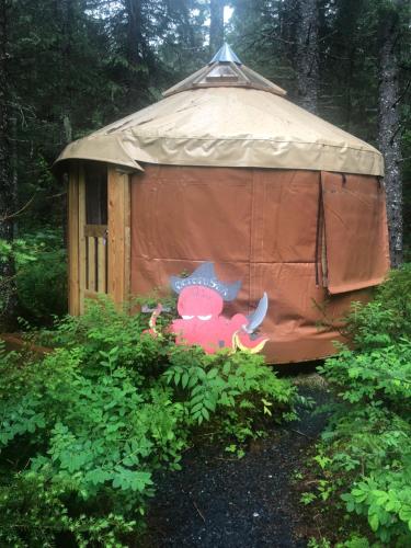 Queen Yurt at Yurt Village with Shared Bathroom