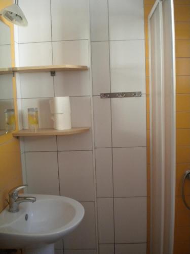 Deluxe Double Room with Balcony and Sea View image 1