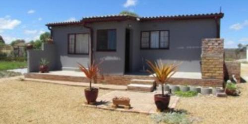 2 bedrooms, 4 beds