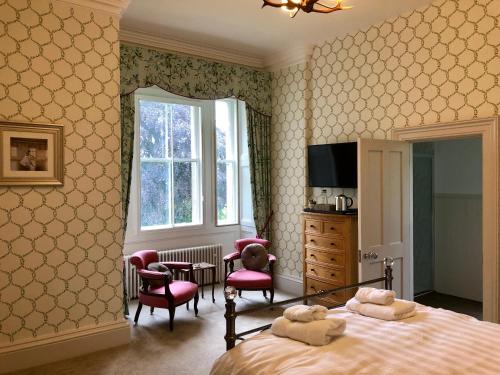Netherdale House - image 10