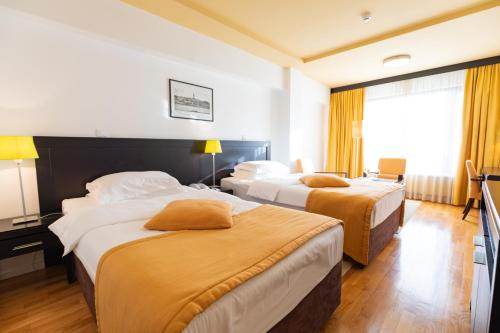 Hotel M - image 13