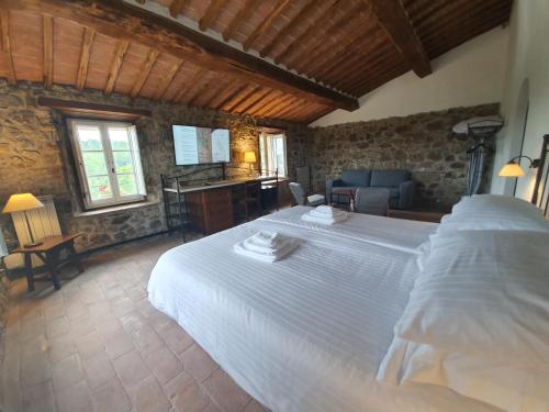 Book the Suite with Pool View Suite with Pool View