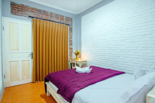 Deluxe Room image 9