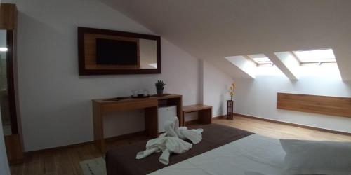Hotel Laguna – Mangalia, CA