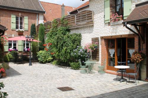 chambres d'hotes : La cour d'Etrepy - Chambre d'hôtes - Le Mesnil-sur-Oger