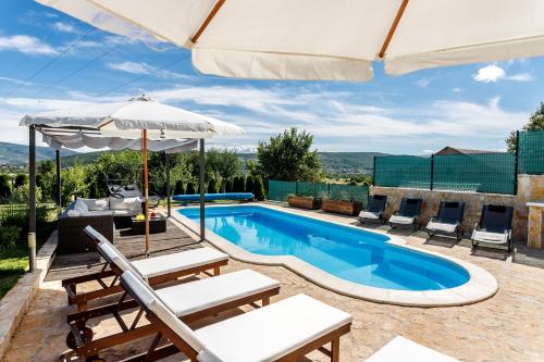  Luxury Villa Nadalina-Dicmo in Dugopolje
