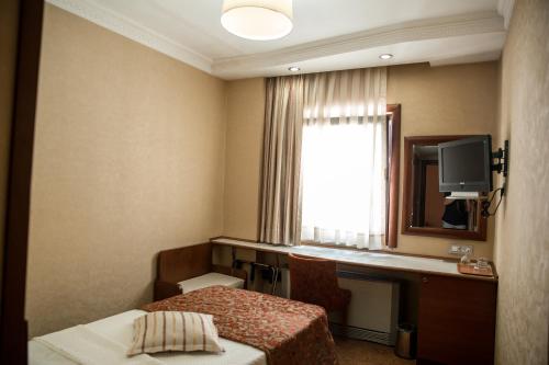 Yuksel Hotel, Istanbul (photo 6)