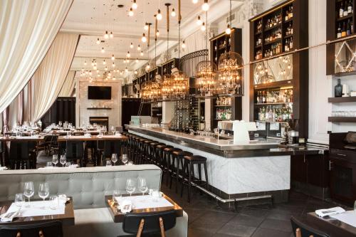 Restaurant, Hotel Place D'Armes in Old Montreal